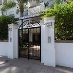 Holidays & Homes I Playa, Piscinas ,relax Apartment *