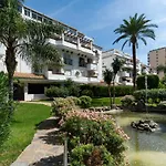 Apartment Holidays & Homes I Playa, Piscinas ,relax