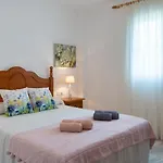 Holidays & Homes I Playa, Piscinas ,relax Apartment Benalmádena