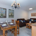 Apartment Holidays & Homes I Playa, Piscinas ,relax *